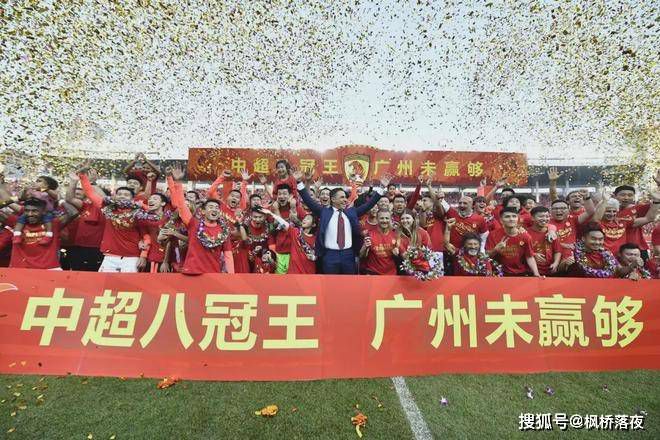 只是他发现秦傲雪现在根本找不到适合的拳法练习，所以才忽然想到这些内家拳法，准备从其中挑选一种，让秦傲雪练习。